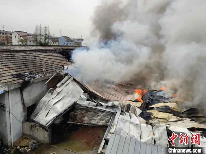 图为火灾现场。嘉兴消防提供