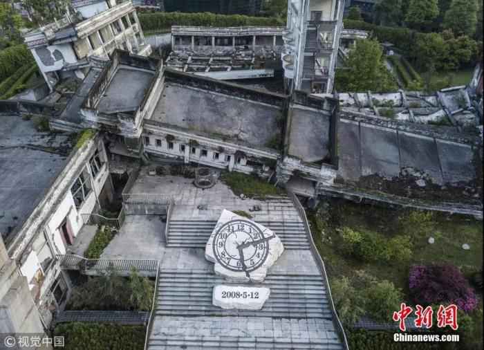 张由琼 摄 图片来源:视觉中国 汶川地震十二年:遥忆悲伤,记住灾难中不屈的精神